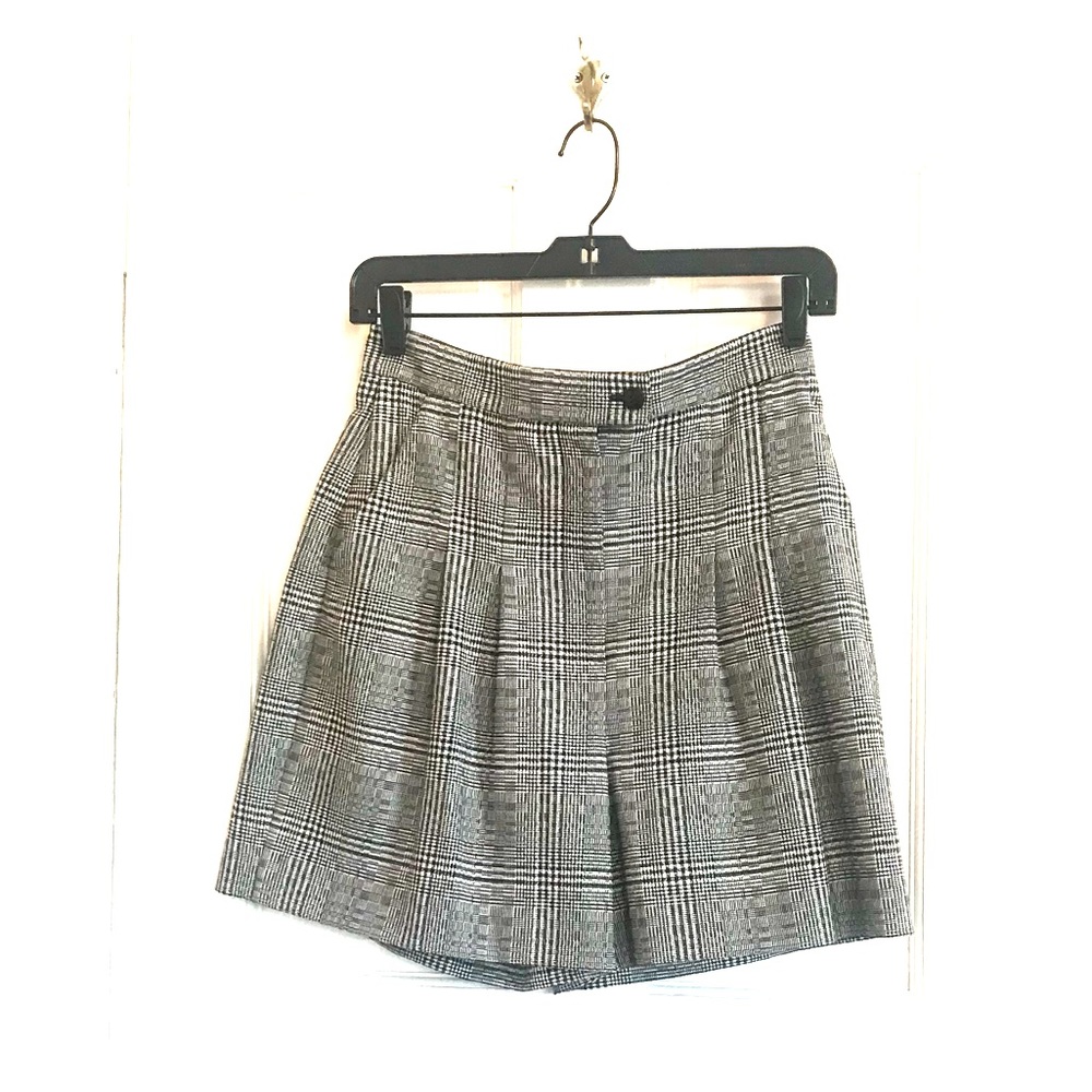 REISS Storm Short Check Tailored Shorts in Black